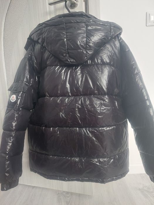 Vand/Schimb Geaca Moncler