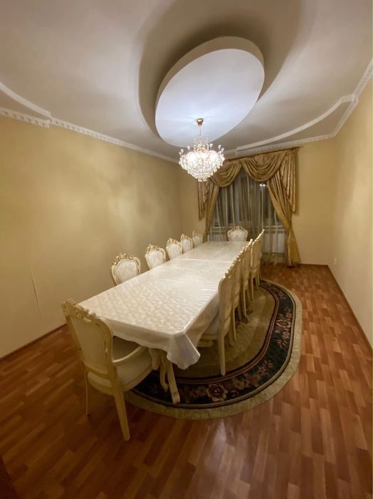Столы и 12 стульев