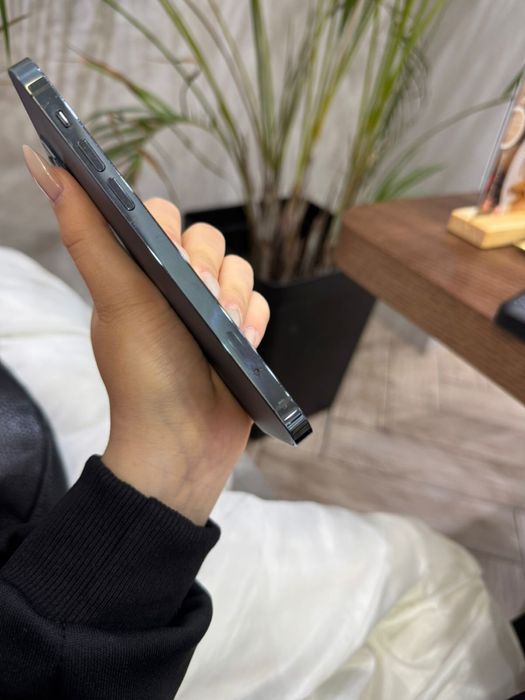 Продам iphone 12 pro