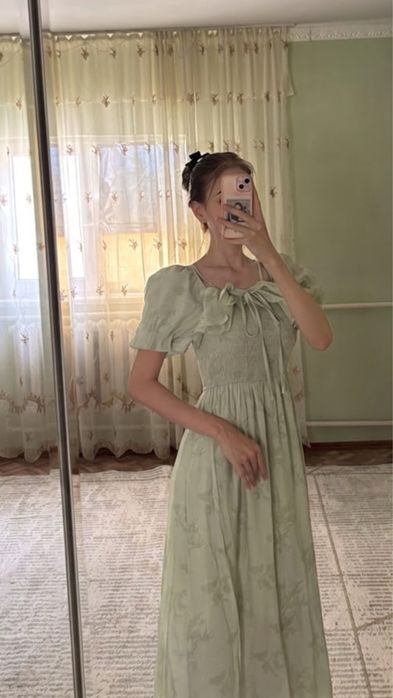 "Көйлек / Платье женское, размер M")