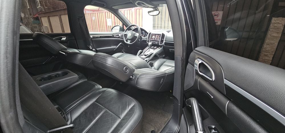 Porsche Cayenne 3.0D 2012 4X4 Black Edition  Propietar