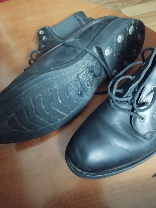 Продам ботинки мужские