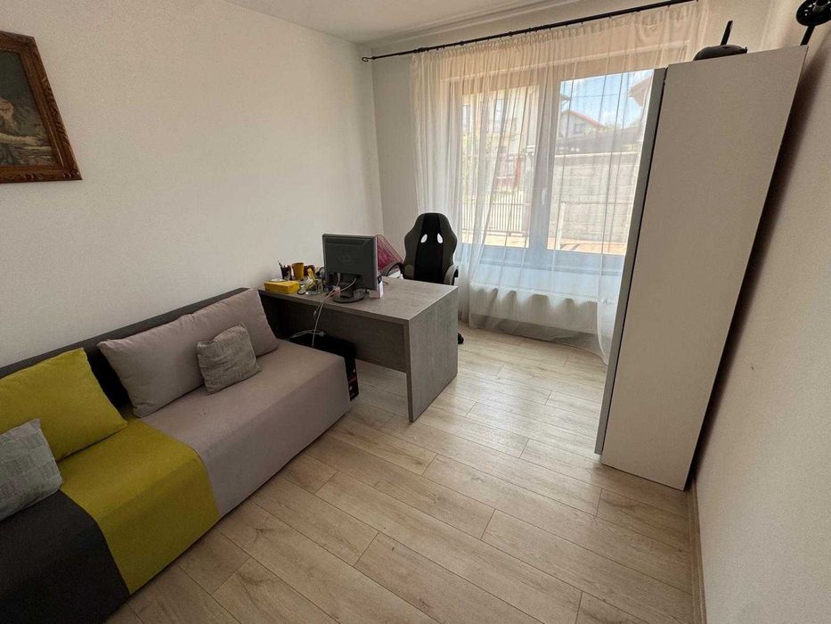 Închiriez casa in Săcălaz ideală pentru firma sau familii ( 180 mp) 8 locuri de parcare
