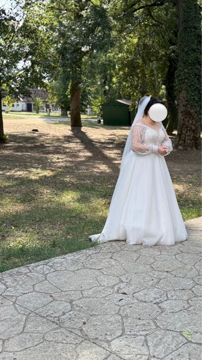 Rochie mireasă albă …………