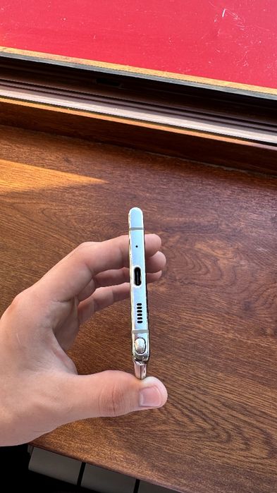 Samsung note 10 Plus 5G 12/256GB sotladi