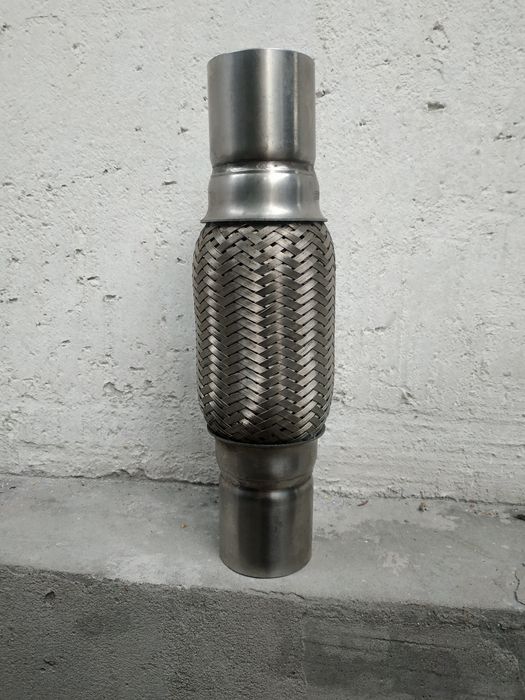 Гофра на выхлопную трубу.