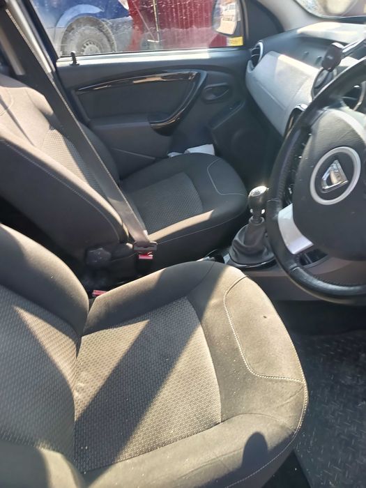 Dacia daster laureate uk