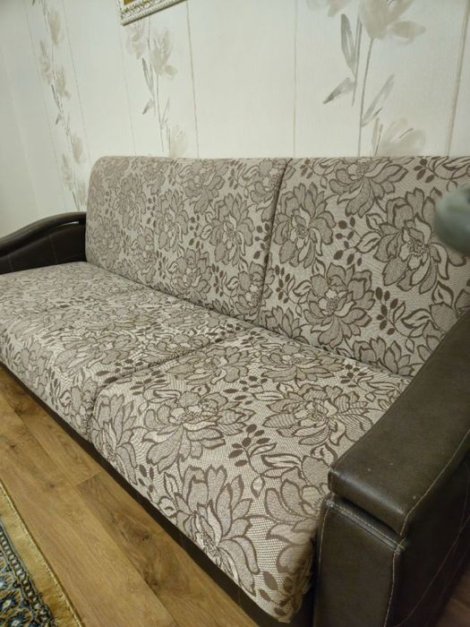 Продам диван с креслом