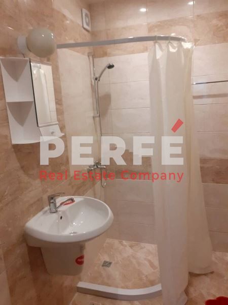 Дава се под наем Тристаен апартамент в Бургас, Център - 75 кв.м за 331.5 € - Снимка #5