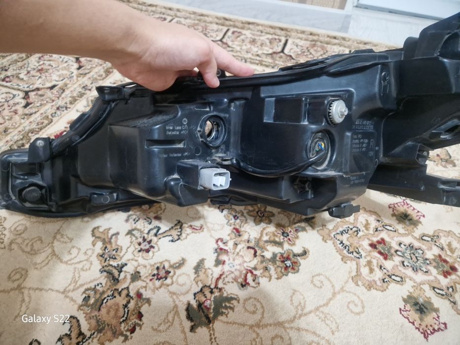 Продам комплект фар камри 70
