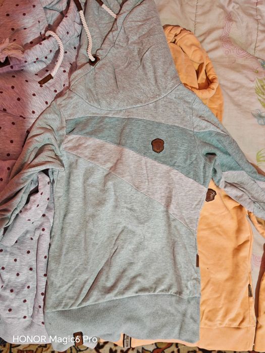 Спортни блузи и топла