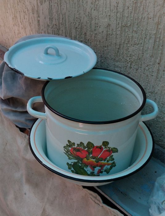 Посуда эмалированная советская