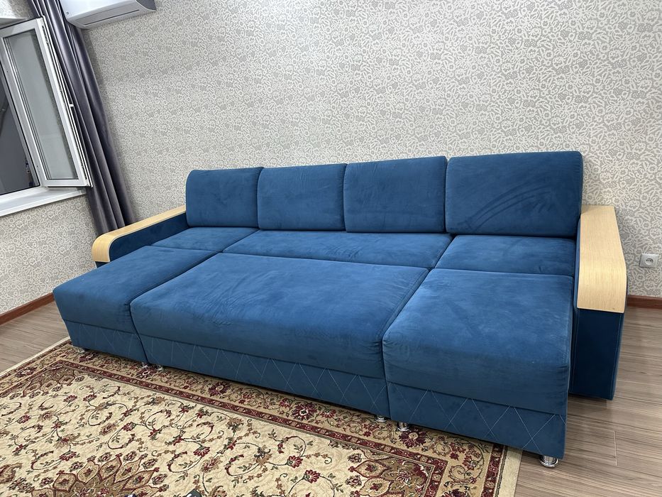 продается большой диван 3,2м