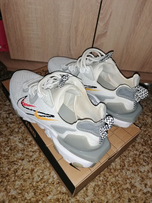 Продавам уникално моделче на Nike