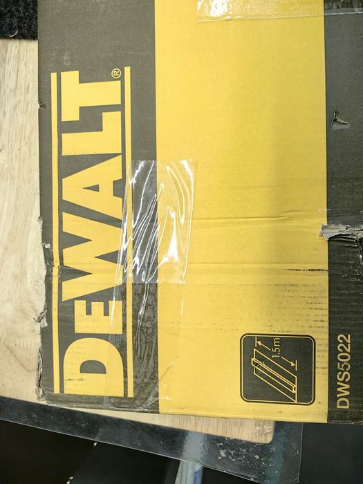 Релса DeWALT DWS5022 – 1.5 м Водеща Шина за Циркуляр DWS520K и DCS572N