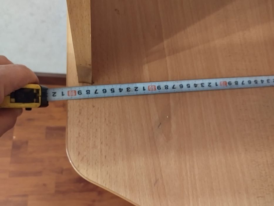 Компьютерный столик можно для учебы