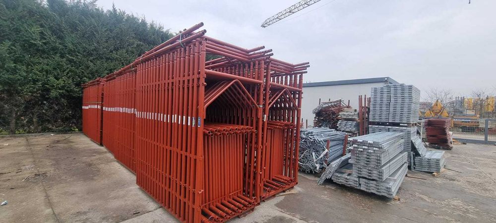 Schela metalica noua pentru fatada cu podina de 1,8 m