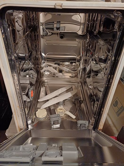 Съдомиялна Electrolux на части