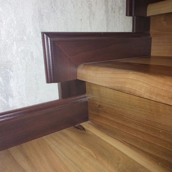 "Wooden stairs" лестница из массива дуба Ёғоч зинапоялар Yog'och zina