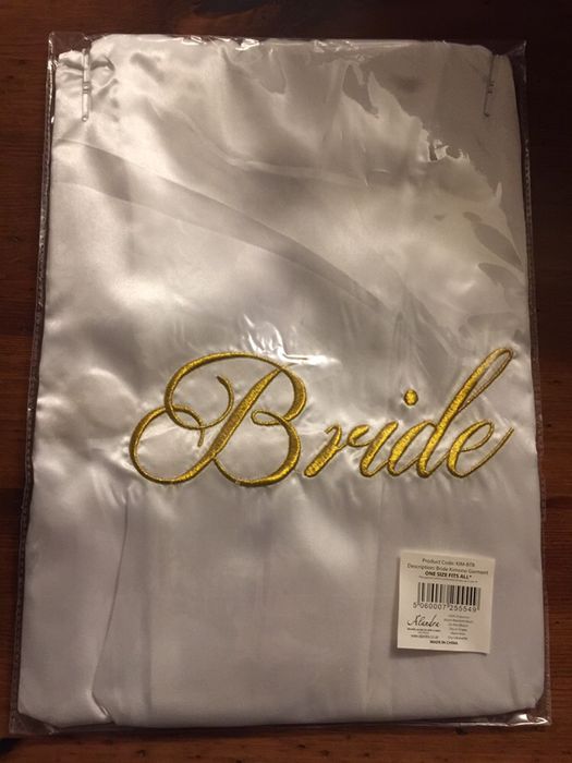 OFERTA—-Halat pt mireasa, model deosebit