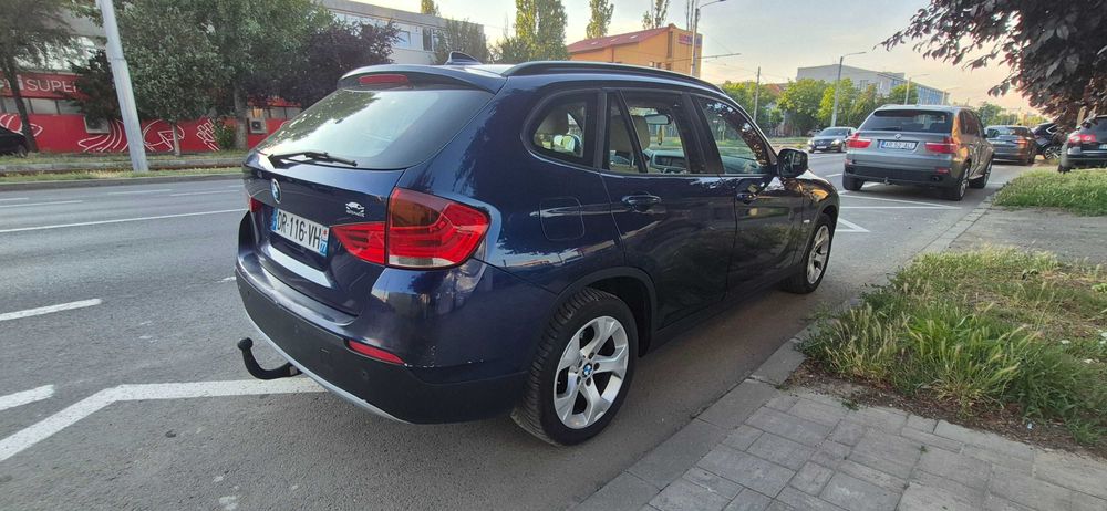 BMW X1 2011 — imagine 3