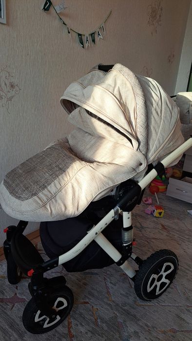 Продам Коляску 3 в 1