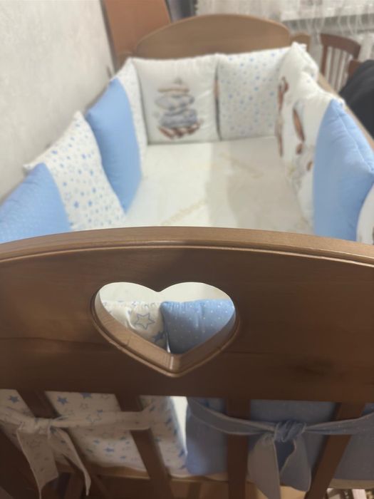 Детская кроватка