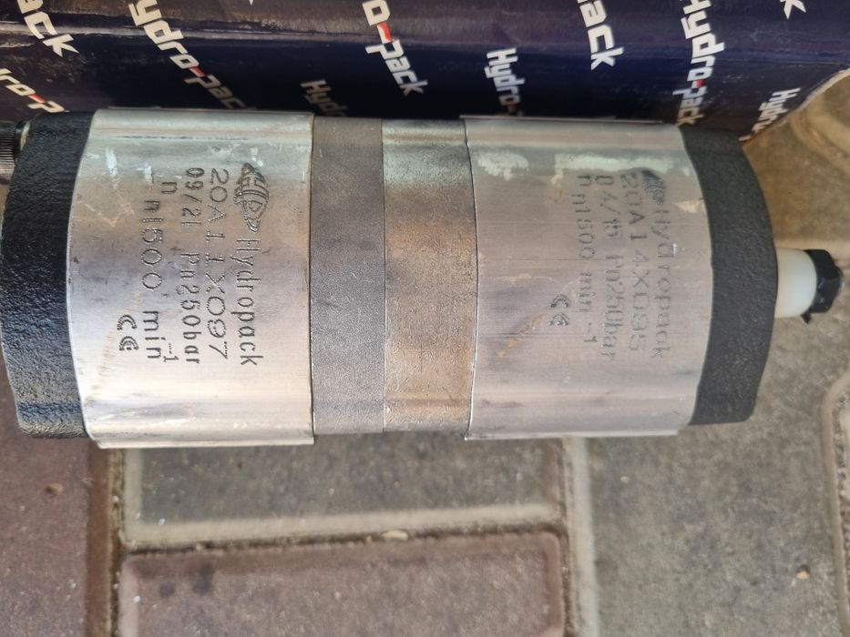 Pompa hidraulica dubla Case, Deutz-Fahr, Fendt si Steyr rotatie stanga