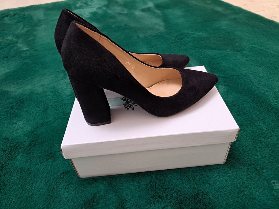 Pantofi noi mărimea 38