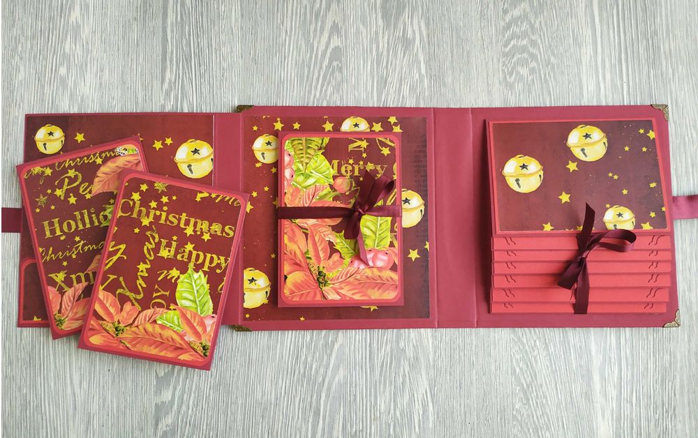 Скрапбук албум в бордо, с коледни елементи, ръчна изработка /53.6