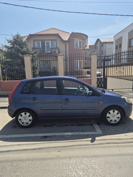 Vânzare mașină ford fiestă 2005 1.4