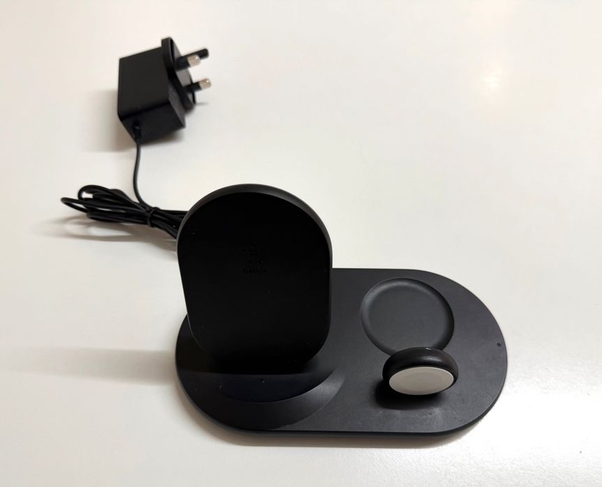 Оригинална Поставка Зарядно Belkin IOS ANDROID