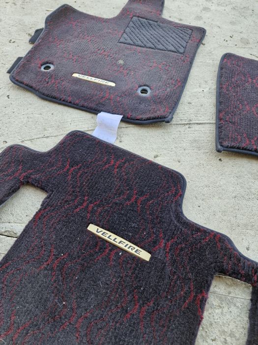 Продам полики альфард  валлфайр  б.у