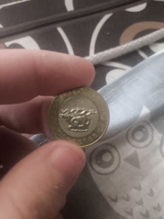 Продам монету 100 тенговую
