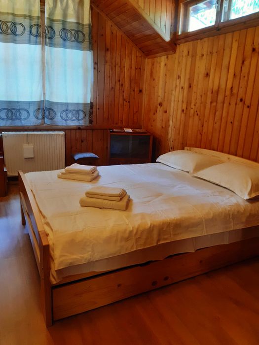INCHIRIERE apartament 2 camere in SINAIA pentru minim 12 luni