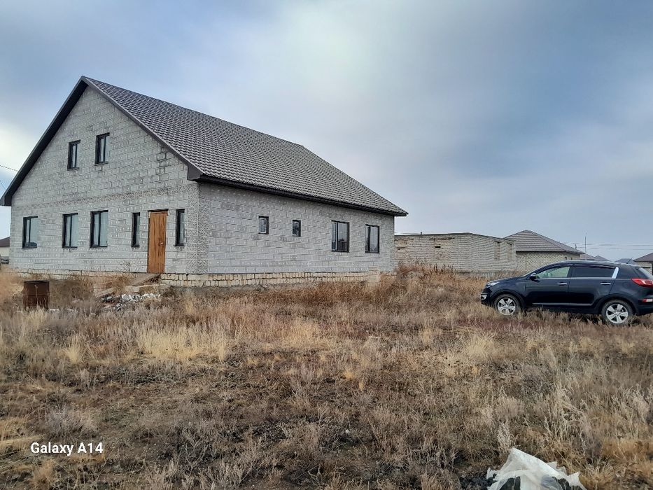 Жанақоныс3 продам мансардный дом