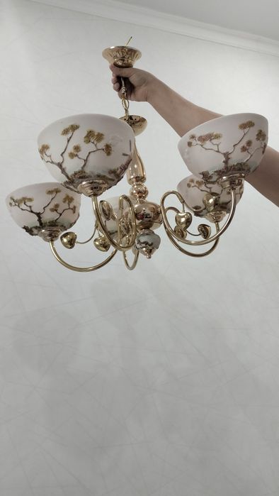 Продам люстру б/у в хорошем состояний