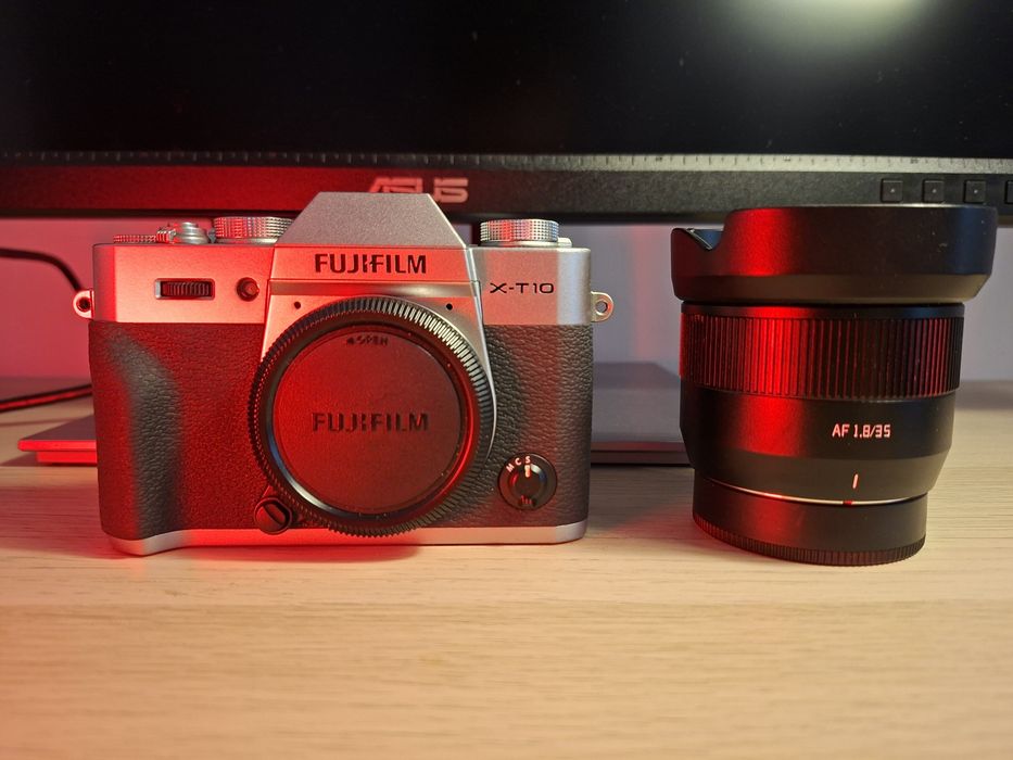 Vând FUJIFILM X-T10 + TT Artisans 35mm 1.8 MK2 in stare excelentă