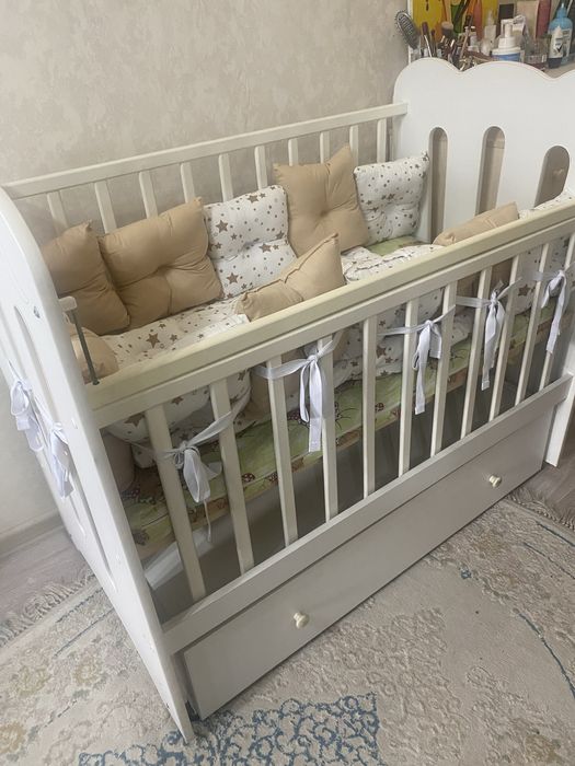 Продам детскую кроватку