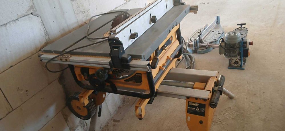 Echipamente și Unelte de Construcție