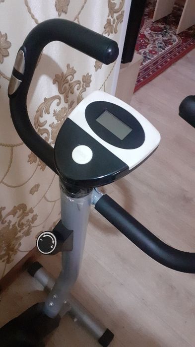 Велотренажер продам