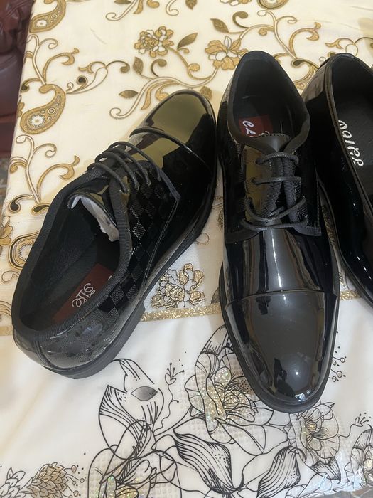 Pantofi de lac calitate buna pret mic
