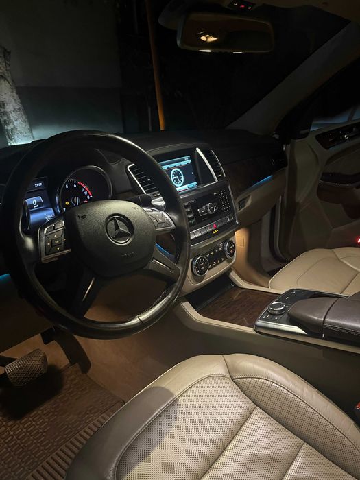 Mercedes Benz GL450 2014г.