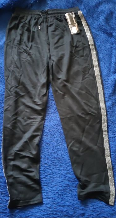 продам новые кроссовки