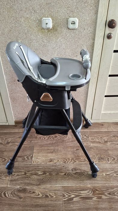 Продам стульчик для кормления