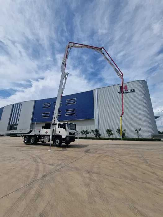 Автобетононасос Howo Jiuhe JH38