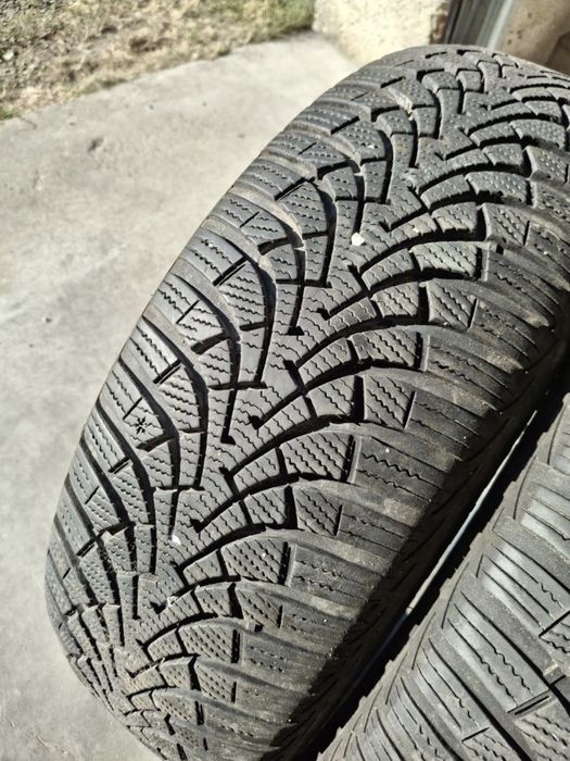 2 Anvelopele de iarnă 205 60 r16 Goodyear