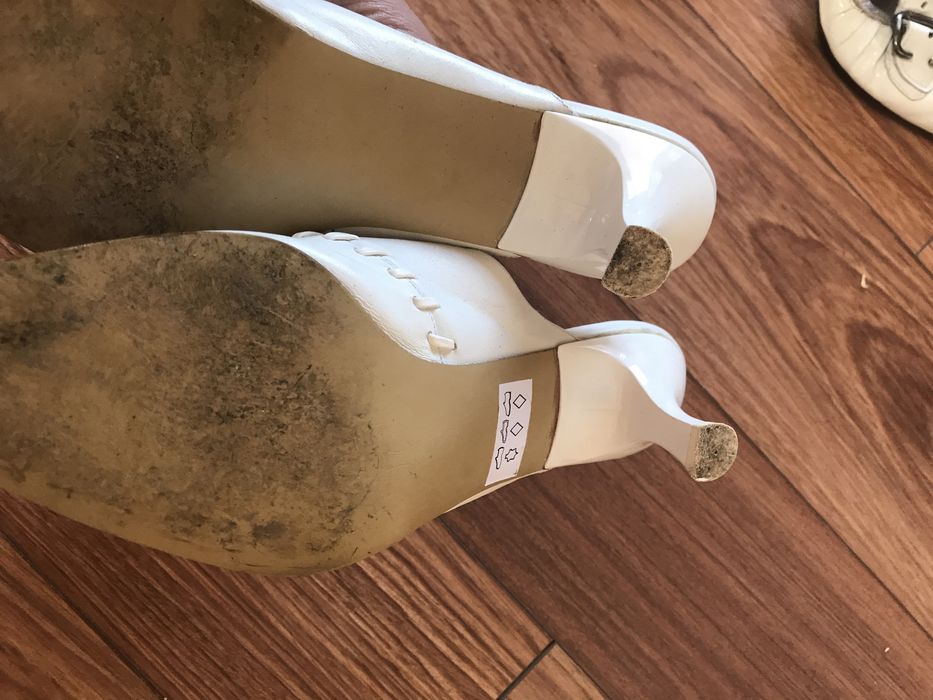 Vand saboti de piele