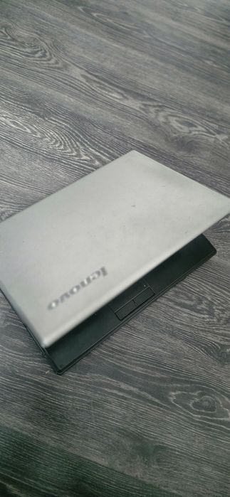 La vânzare 2 laptop-uri as funcționale dar nu tine bateria