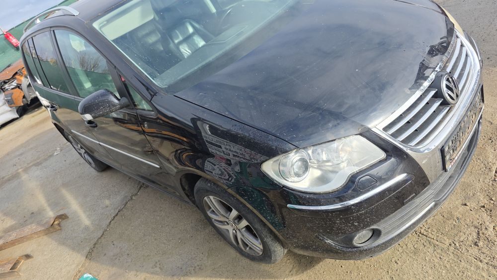 Bara capota trager far radiatoare usa oglinda Volkswagen Touran piese
